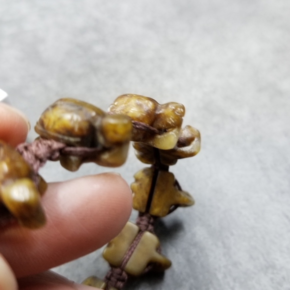 Turtle bracelet carved stone agate bracelet - Picture 14 of 14